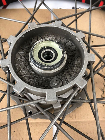 vordere Speichenfelge mit Reifen, Derbi/Aprilia/Gilera, 100/80-17, 12mm Achsdurchmesser