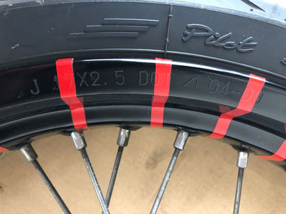 vordere Speichenfelge mit Reifen, Derbi/Aprilia/Gilera, 100/80-17, 12mm Achsdurchmesser
