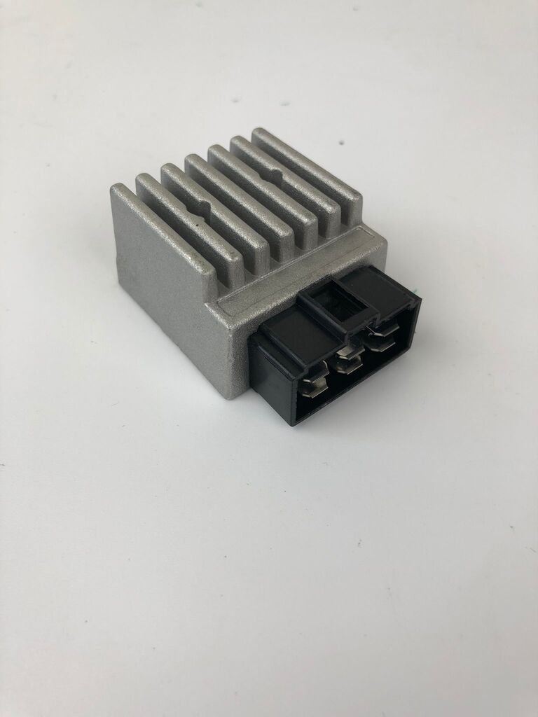 Spannungsregler Nachbau für Derbi Senda/Aprilia/Gilera SMT/RCR BJ 11-17, NEU