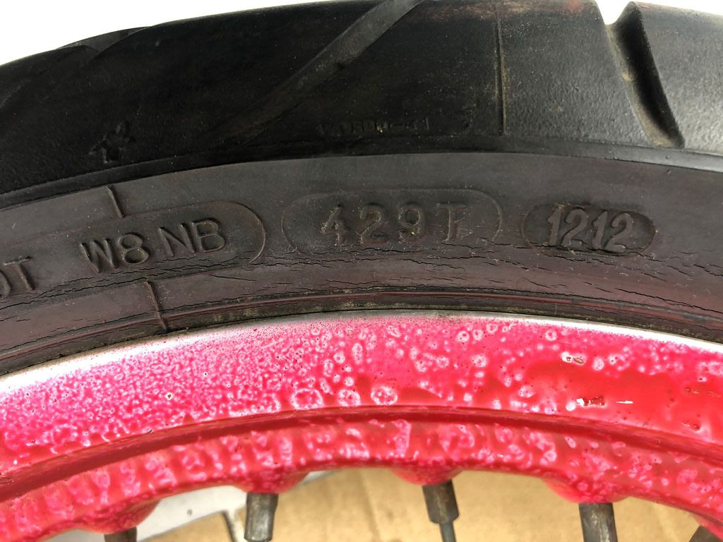 vordere Speichenfelge mit Reifen, Derbi/Aprilia/Gilera, 110/80-17, 15mm Achsdurchmesser