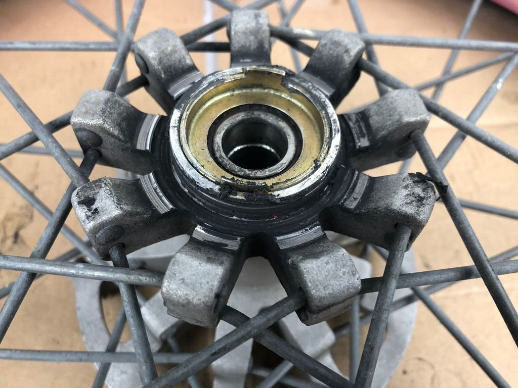 vordere Speichenfelge mit Reifen, Derbi/Aprilia/Gilera, 110/80-17, 15mm Achsdurchmesser