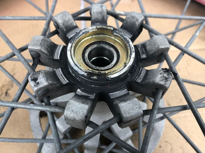 vordere Speichenfelge mit Reifen, Derbi/Aprilia/Gilera, 110/80-17, 15mm Achsdurchmesser