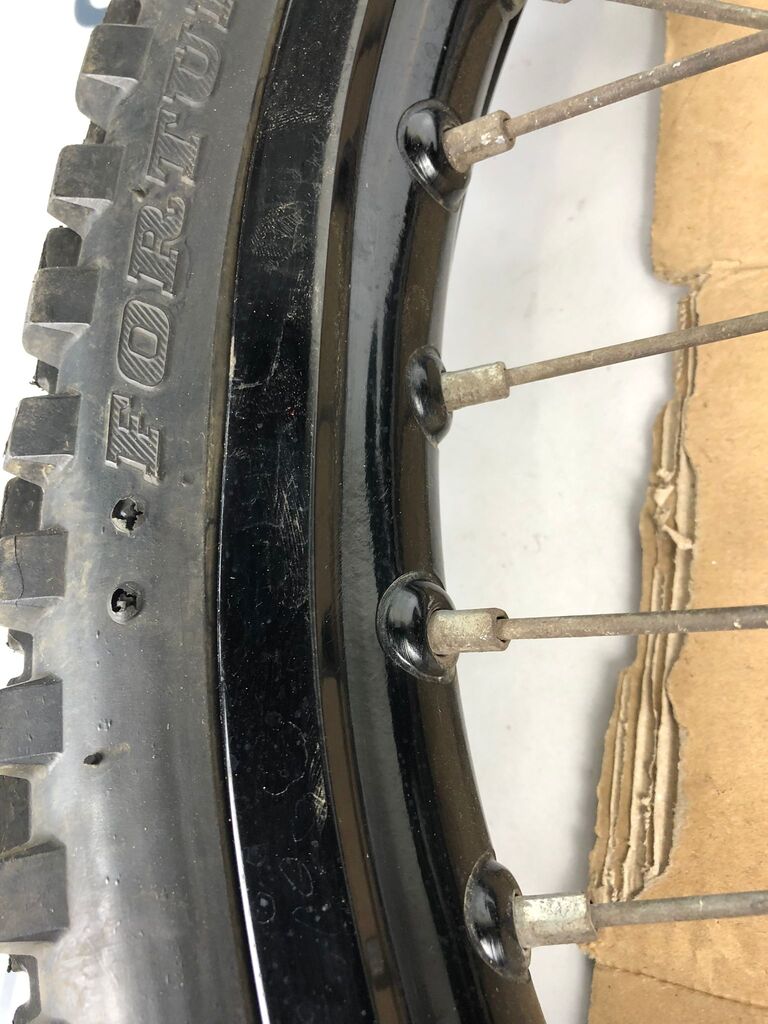 vordere Speichenfelge mit Stollenreifen, Derbi/Aprilia/Gilera, 80/90-21, 15mm Achsdurchmesser