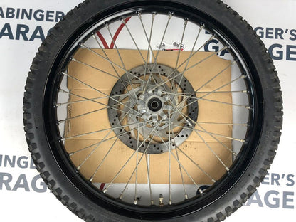 vordere Speichenfelge mit Stollenreifen, Derbi/Aprilia/Gilera, 80/90-21, 15mm Achsdurchmesser