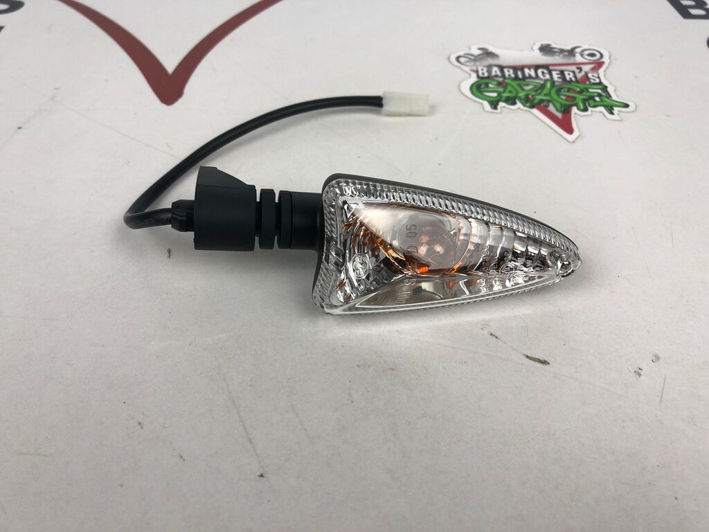 Blinker für Derbi ab Bj 2018, Aprilia SX/RX ab BJ 00, vorne links/hinten rechts, NEU