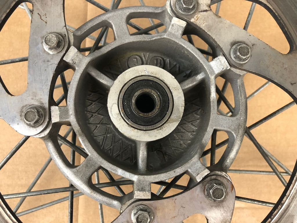 vordere Speichenfelge mit Stollenreifen, Derbi/Aprilia/Gilera, 80/90-21, 12mm Achsdurchmesser