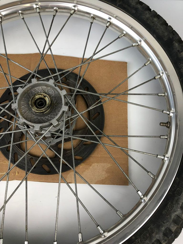 vordere Speichenfelge mit Stollenreifen, Derbi/Aprilia/Gilera, 80/90-21, 12mm Achsdurchmesser