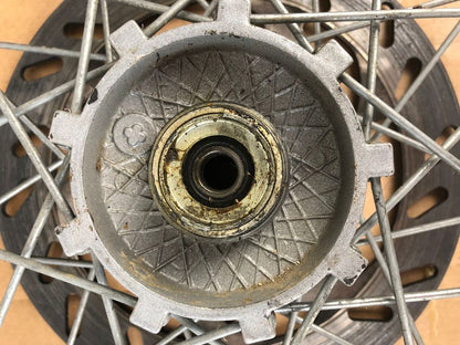 vordere Speichenfelge mit Stollenreifen, Derbi/Aprilia/Gilera, 80/90-21, 12mm Achsdurchmesser