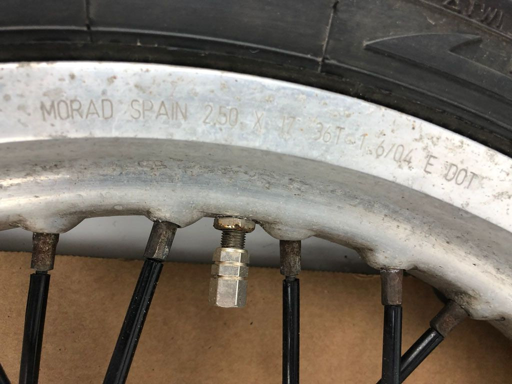 vordere Speichenfelge mit Reifen, Derbi/Aprilia/Gilera, 100/80-17, 12mm Achsdurchmesser