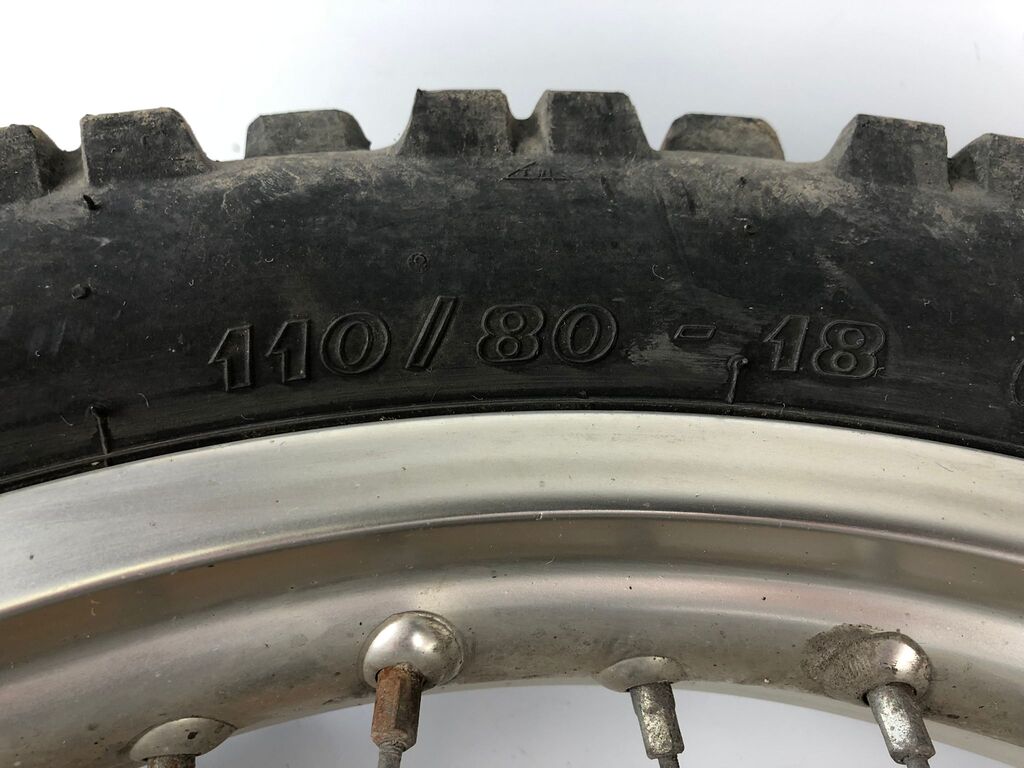 hintere Speichenfelge mit Stollenreifen, Derbi/Aprilia/Gilera, 110/80-18, 12mm Achsdurchmesser