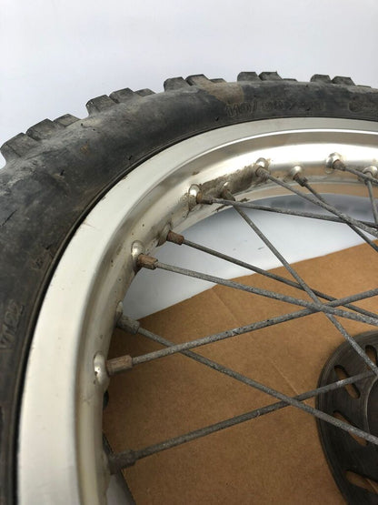 hintere Speichenfelge mit Stollenreifen, Derbi/Aprilia/Gilera, 110/80-18, 12mm Achsdurchmesser