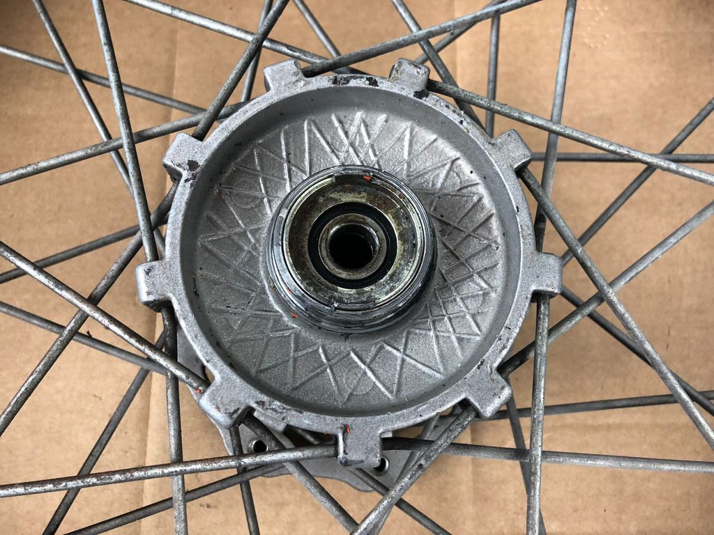 vordere Speichenfelge mit Reifen, Derbi/Aprilia/Gilera, 100/80-17, 12mm Achsdurchmesser