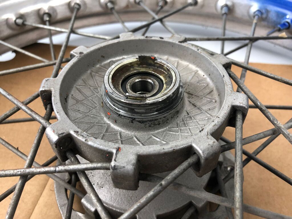 vordere Speichenfelge mit Reifen, Derbi/Aprilia/Gilera, 100/80-17, 12mm Achsdurchmesser