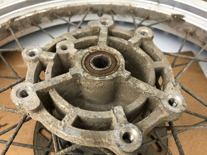 hintere Speichenfelge mit Stollenreifen, Rieju/Derbi, 3.50-18, 12mm Achsdurchmesser